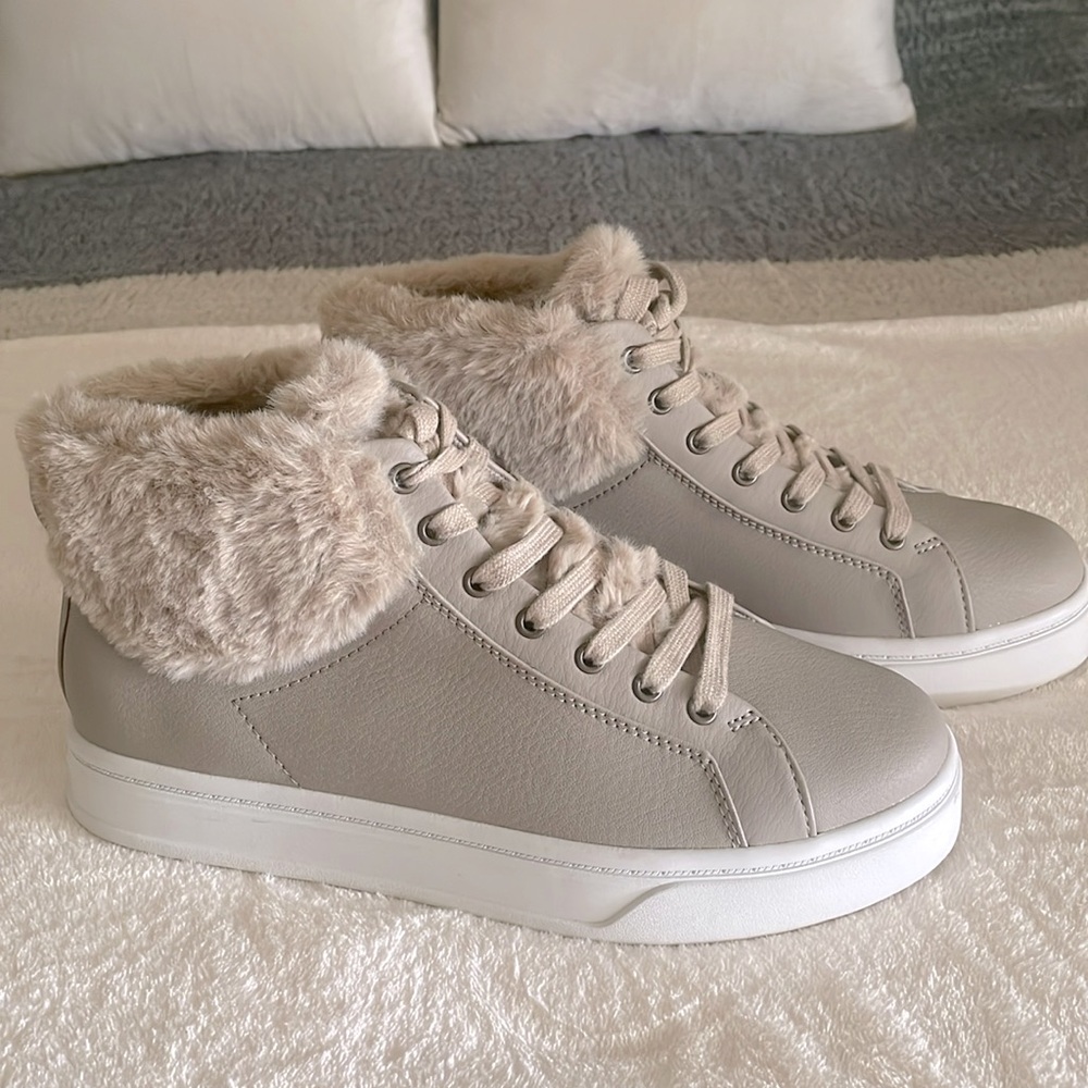 UGG KOOLABURRA Hight Tops / Sneakers / Shoes